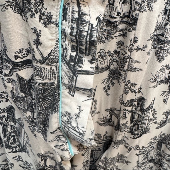 Pajama Set  Disney Haunted Mansion Hitch Hiking Ghost Toile Womens XL Rare - Picture 5 of 11